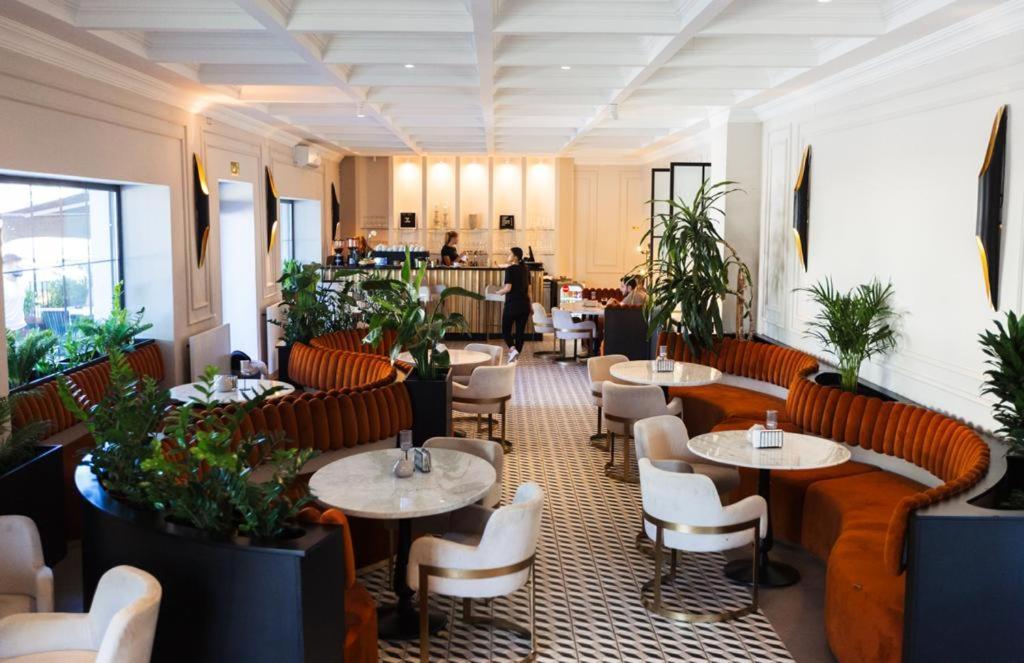 The Berg'S 2 Hotel Ocna Mures Bagian luar foto